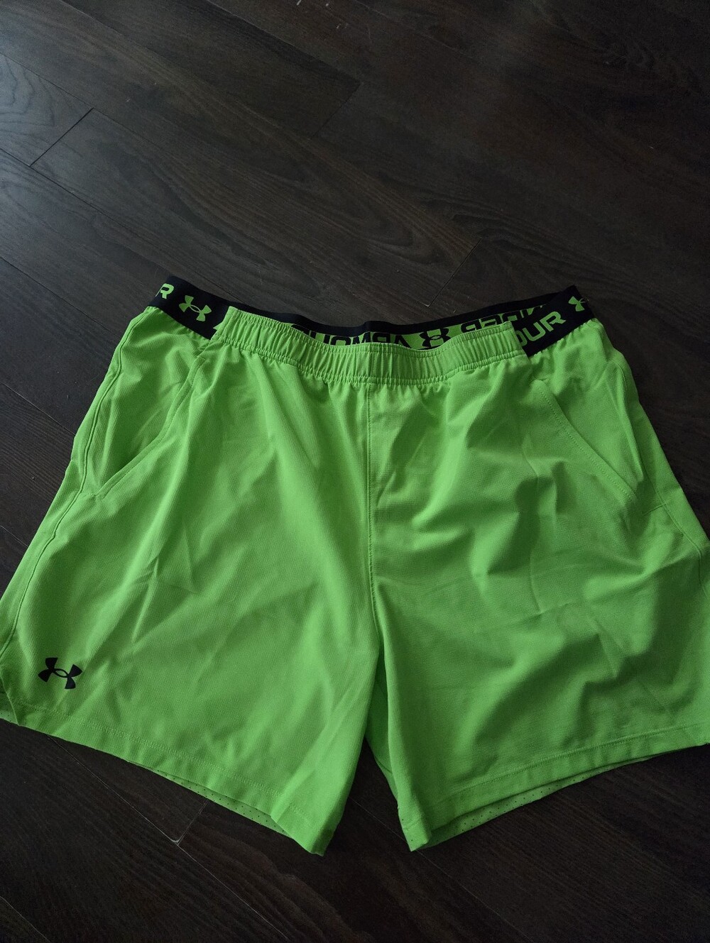 Under Armour Men’s Neon Green Training Shorts, Size 2XL, Brand New With Tags